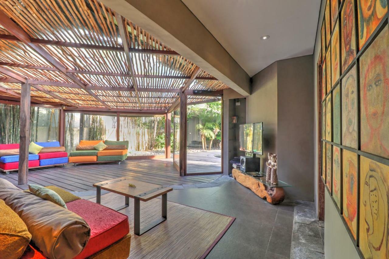 Villa Sham Seminyak  Bagian luar foto